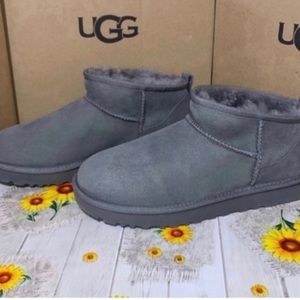 UGG CLASSIC ULTRA MINI